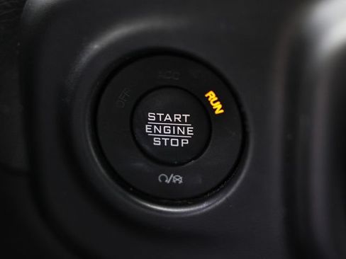 Used 2022 Jeep Wrangler Unlimited Sahara AWD/4WD image 50