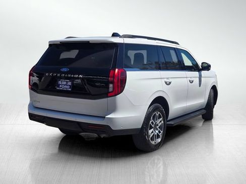 Certified 2025 Ford Expedition Active AWD/4WD image 4