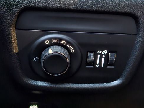 New 2025 Jeep Grand Cherokee L Laredo image 19