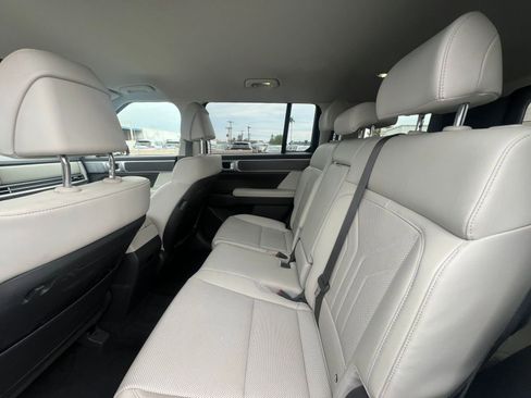 Used 2025 Hyundai Santa Fe SEL image 27