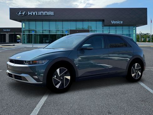 New 2026 Hyundai Ioniq 5 SE RWD image 2