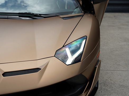 Used 2020 Lamborghini Aventador SVJ AWD/4WD image 36