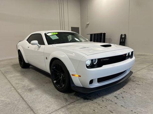 Used 2023 Dodge Challenger R/T Scat Pack image 4