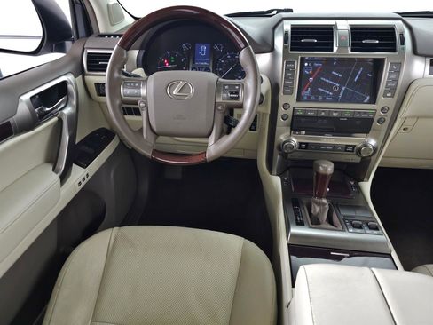 Used 2014 Lexus GX 460 w/ Premium Package AWD/4WD image 14