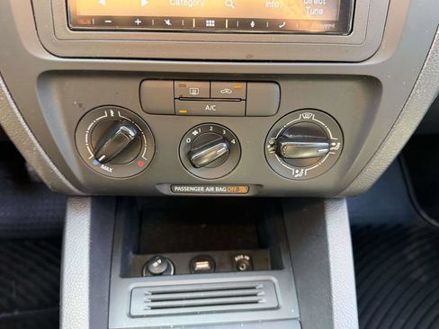 Used 2014 Volkswagen Jetta S FWD image 28