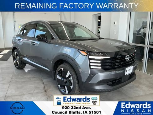 Used 2026 Nissan Kicks SR w/ SR Premium Package AWD/4WD image 2