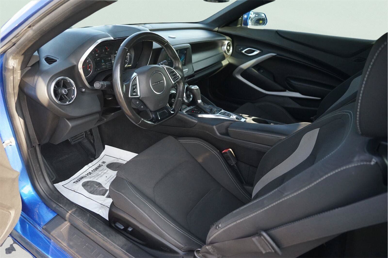 Used 2018 Chevrolet Camaro LT RWD image 8