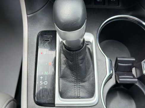 Used 2018 Toyota Highlander XLE AWD/4WD image 28