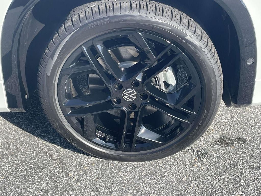 New 2026 Volkswagen Tiguan SE R-Line AWD/4WD image 8