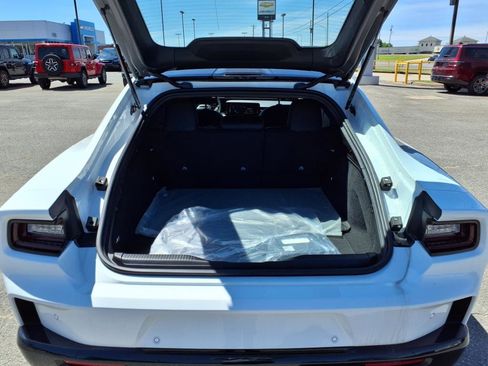 New 2025 Dodge Charger R/T w/ Quick Order Package 25M R/T image 16