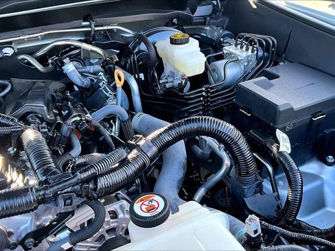 Used 2024 Toyota Tacoma Limited w/ Limited Package (LT) image 32