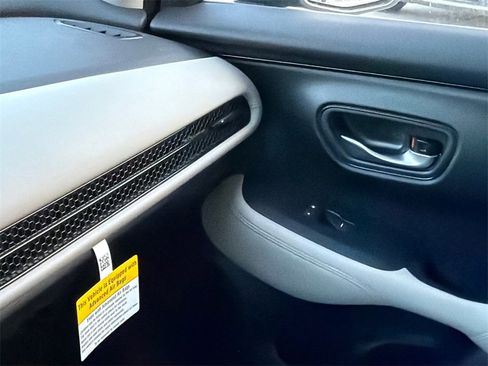 New 2026 Honda HR-V LX image 31