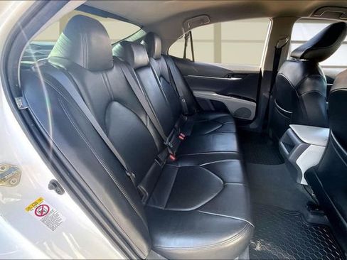 Used 2019 Toyota Camry LE image 27