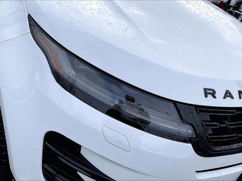 Certified 2025 Land Rover Range Rover Evoque Dynamic SE AWD/4WD image 32