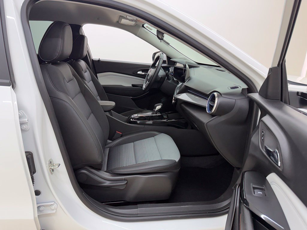 Used 2026 Chevrolet Trax LT w/ Driver Confidence Package FWD image 10