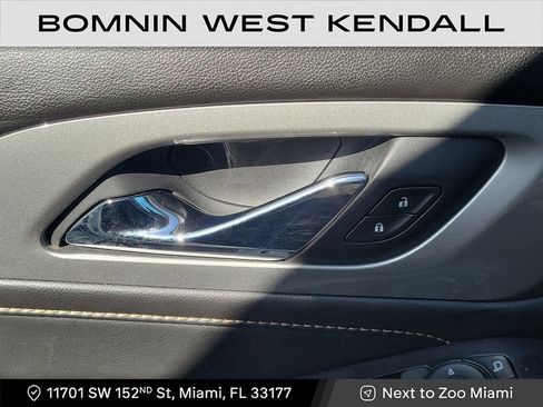 Used 2021 Chevrolet Traverse LS image 23