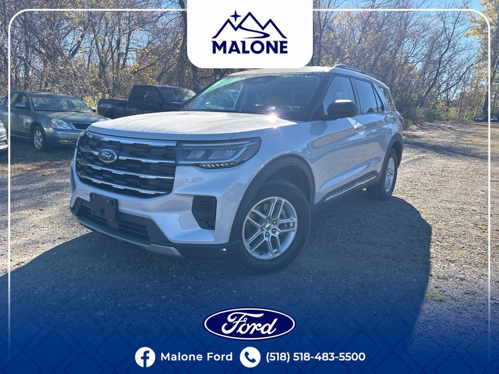 Used 2025 Ford Explorer Active AWD/4WD image 1