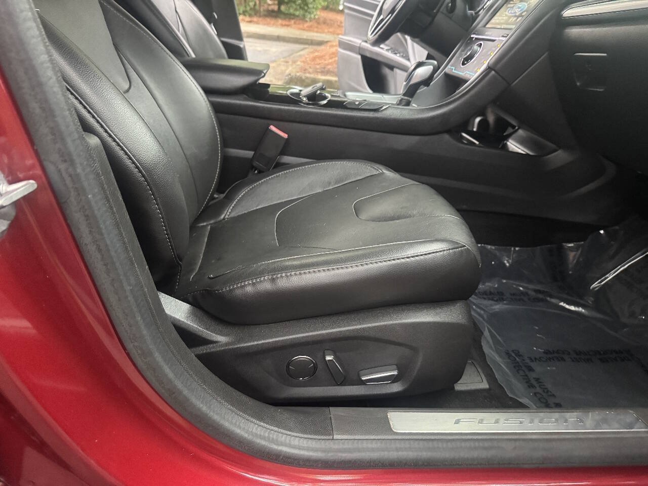 Used 2015 Ford Fusion Titanium FWD image 16
