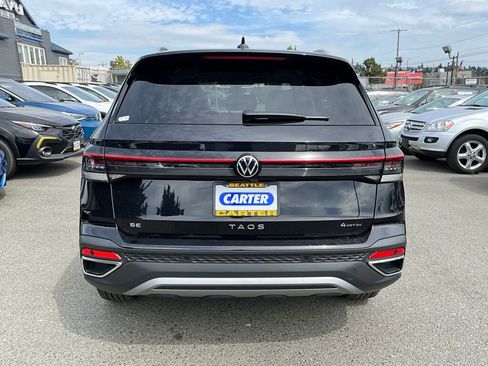 New 2025 Volkswagen Taos SE image 6