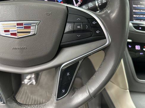 Used 2017 Cadillac XT5 Luxury w/ Driver Awareness Package image 16