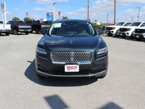 Used 2023 Lincoln Nautilus Reserve image 2