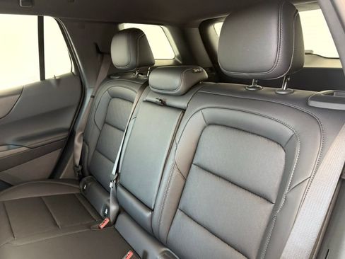 New 2027 Chevrolet Equinox LT w/ Convenience Package II FWD image 28