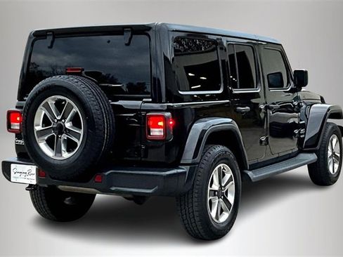 Used 2020 Jeep Wrangler Unlimited Sahara w/ Uconnect 4C Nav & Sound Group image 5