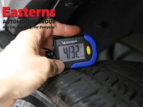 Used 2021 Toyota RAV4 LE image 25