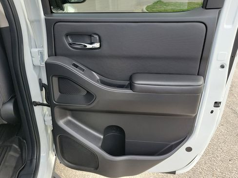 Used 2023 Nissan Frontier SV w/ SV Convenience Package image 37