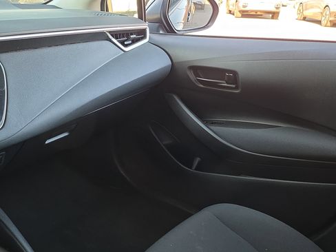 Used 2023 Toyota Corolla LE image 21