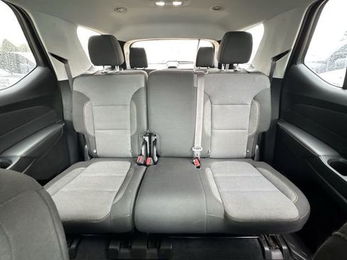 Used 2021 Chevrolet Traverse LS AWD/4WD image 24