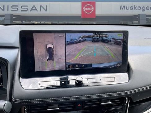 Used 2026 Nissan Rogue SL FWD image 14