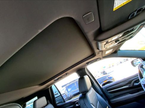 Certified 2023 GMC Yukon Denali image 18