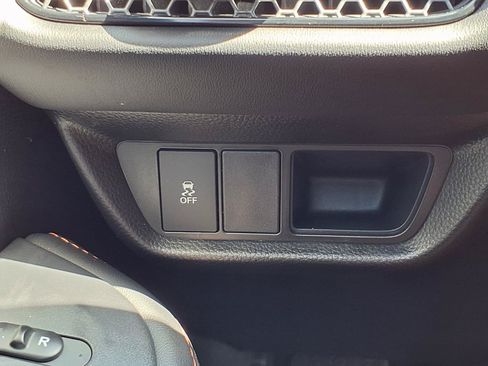 Certified 2027 Honda HR-V Sport image 9