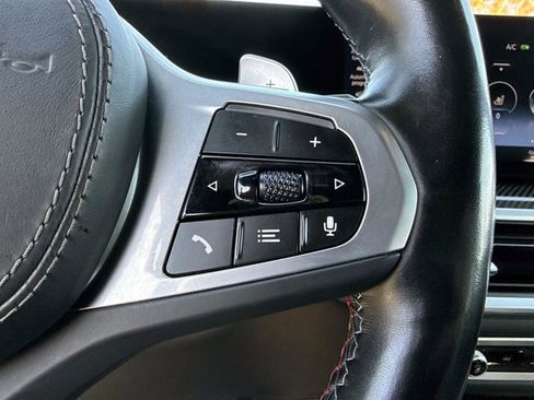 Used 2023 BMW X7 M60i image 35