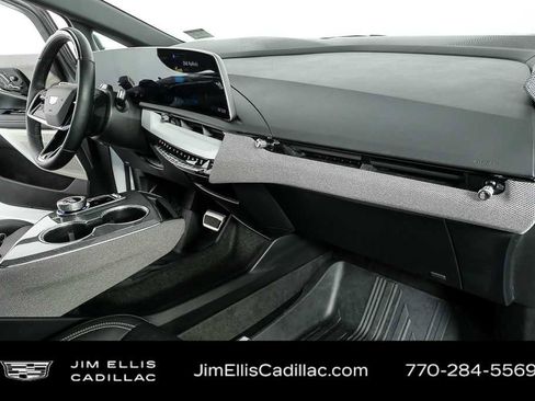 Certified 2025 Cadillac Optiq Luxury 2 w/ LPO, Floor Liner Package image 24