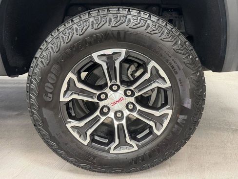 Used 2024 GMC Canyon AT4 AWD/4WD image 34