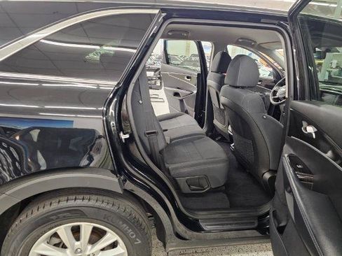 Used 2019 Kia Sorento AWD image 32
