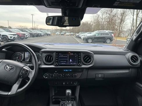 Used 2023 Toyota Tacoma TRD Off-Road image 27