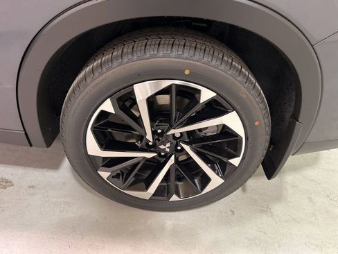 New 2025 Mitsubishi Outlander SE image 23