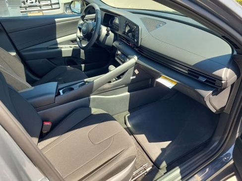 New 2026 Hyundai Elantra SEL Sport FWD image 19