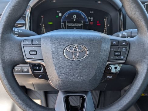 Used 2026 Toyota Camry LE FWD image 18