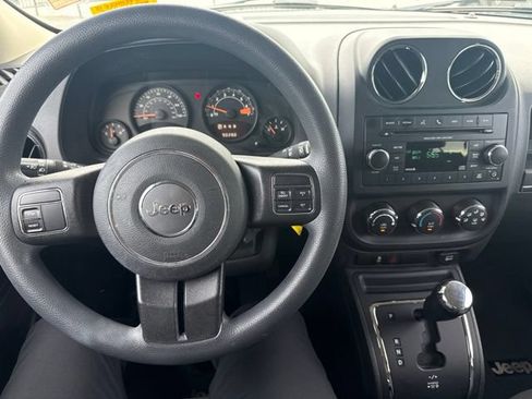Used 2016 Jeep Patriot Sport w/ Power Value Group FWD image 11