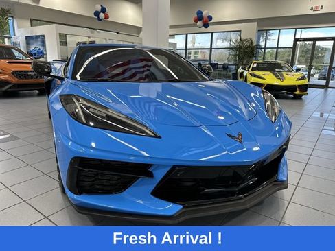 Used 2021 Chevrolet Corvette Stingray Premium Conv w/ Z51 Performance Package RWD image 17