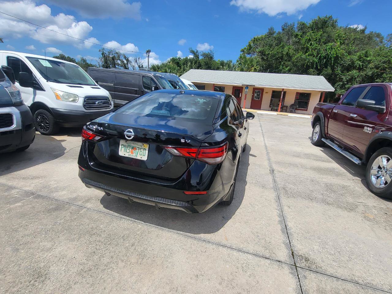 Used 2021 Nissan Sentra SV FWD image 10
