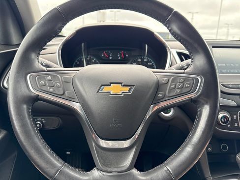 Used 2018 Chevrolet Equinox LT AWD/4WD image 17