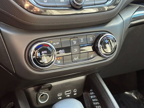 Used 2022 Chevrolet TrailBlazer LT w/ Convenience Package image 31