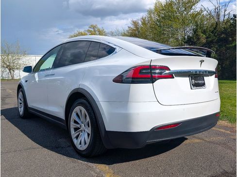 Used 2020 Tesla Model X Long Range AWD/4WD image 9
