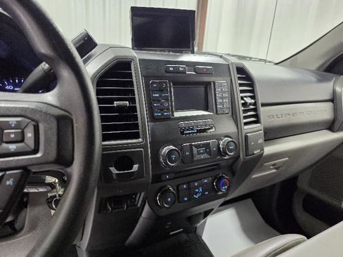 Used 2018 Ford F350 XL w/ Power Equipment Group image 14