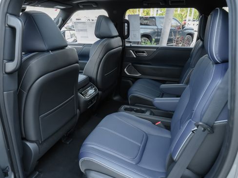 New 2026 INFINITI QX80 4WD w/ Sport Exterior Package image 28